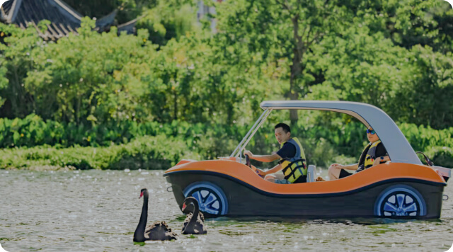 福建福州公园电动小游船