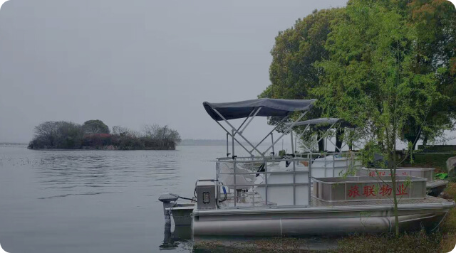 湖北武汉东湖电动清洁船