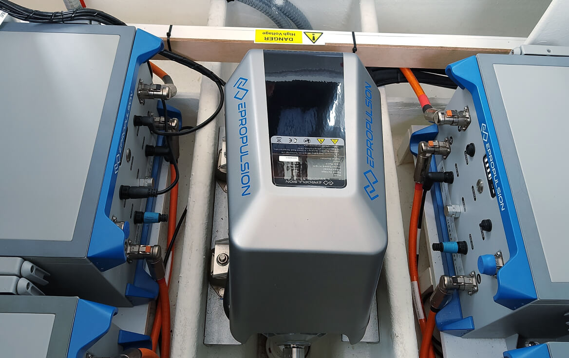 法国塞纳河40米级纯电动餐饮游船项目亮点-逸动科技